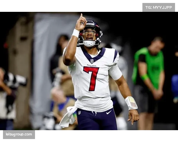 布莱斯·杨黑豹首发四分卫 三年级生面临赛季考核